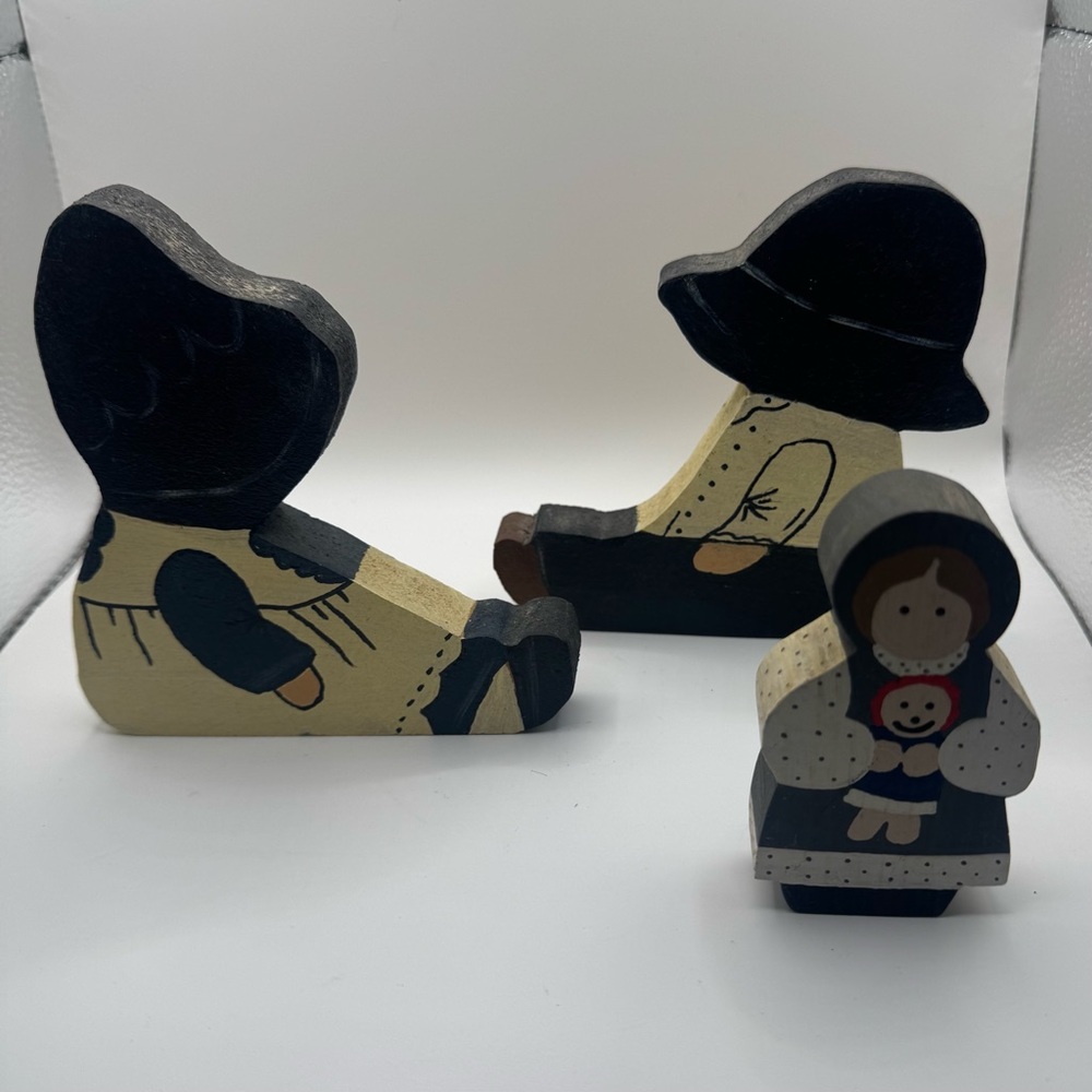Handcrafted Amish Family Figurines Set